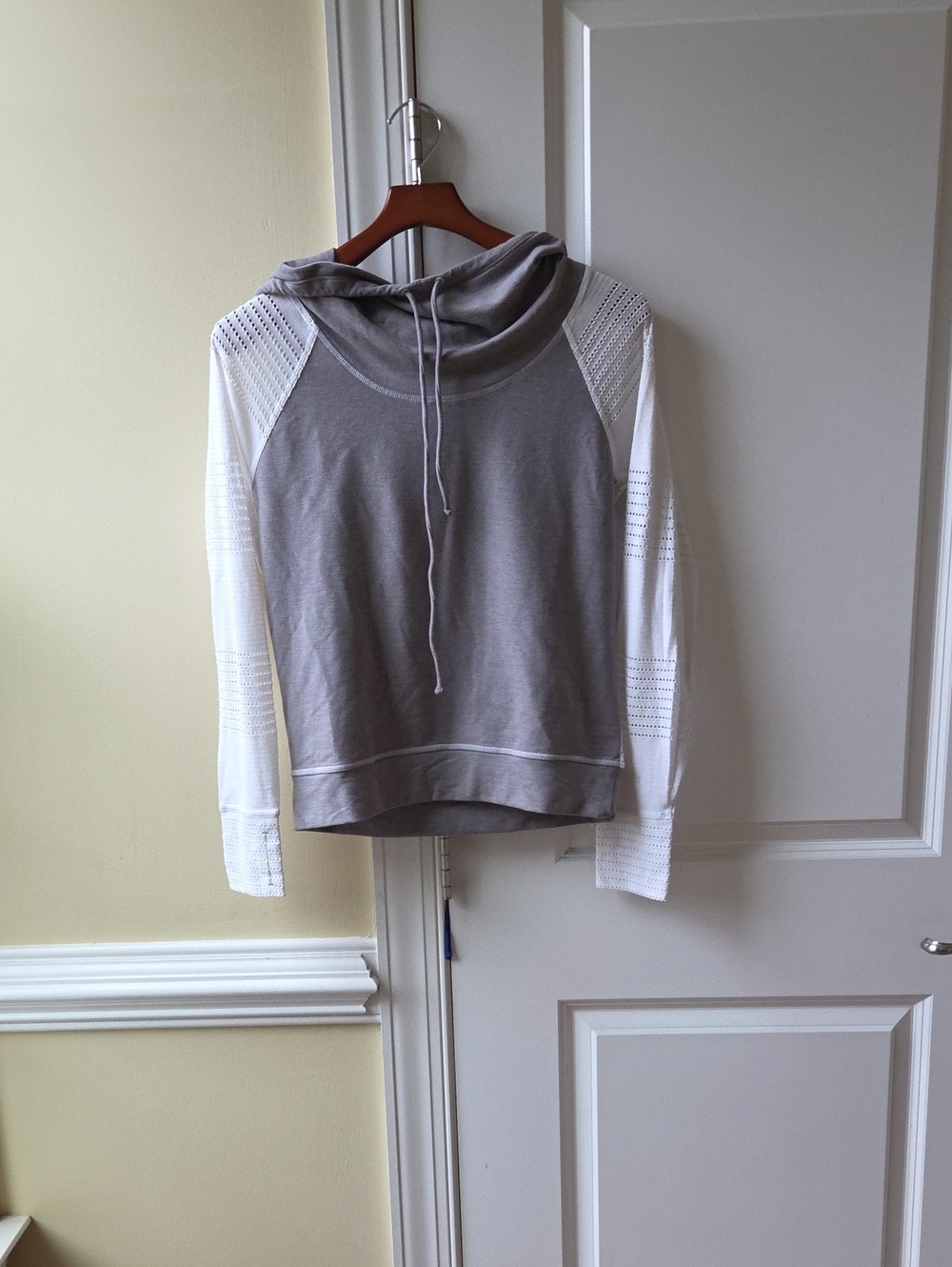 Athleta Limitless Hoodie Grey/White size S